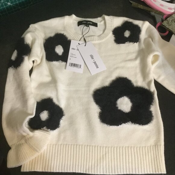 NWT Chloe + Jasmine size girls 8 ruffle at sleeve black and white/cream soft - Picture 1 of 9